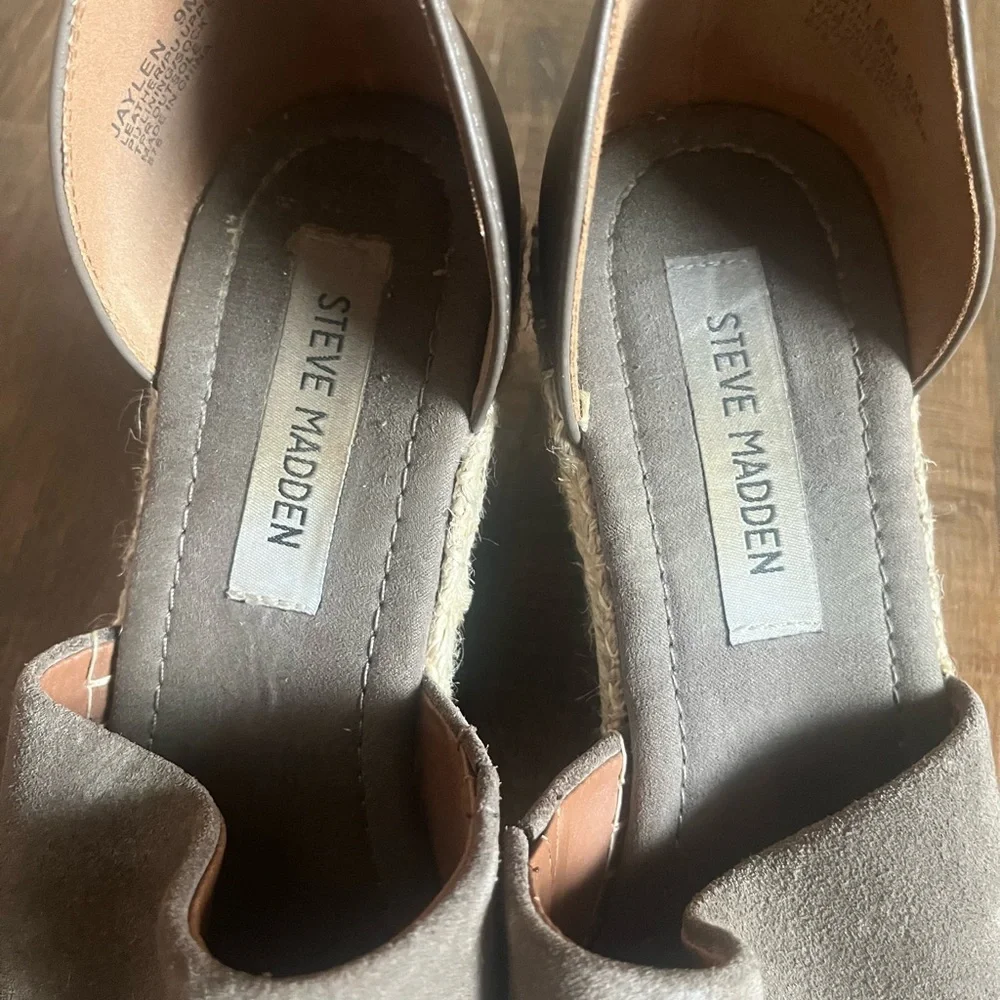 Steve Madden Jaylen Gray Leather Wedge Sandals Women’s size 9M.